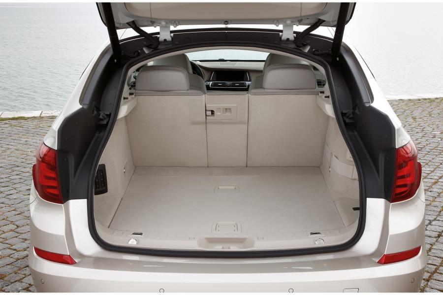  BMW 5-Series GT 2010 года  (фото 19 из 133)